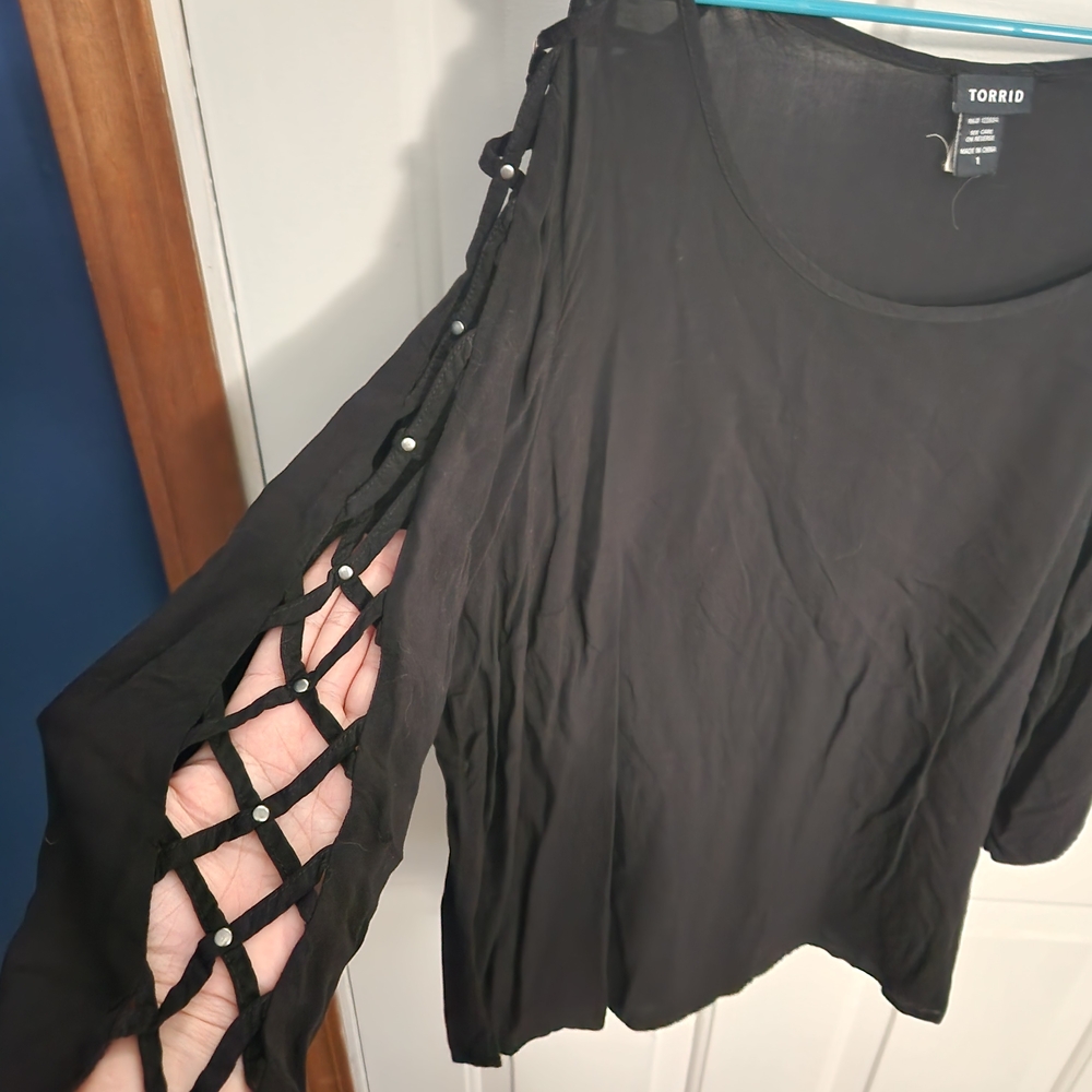 Torrid Black Women's Top with Lattice Sleeve